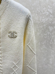 simple round neck knit long-sleeved cardigan