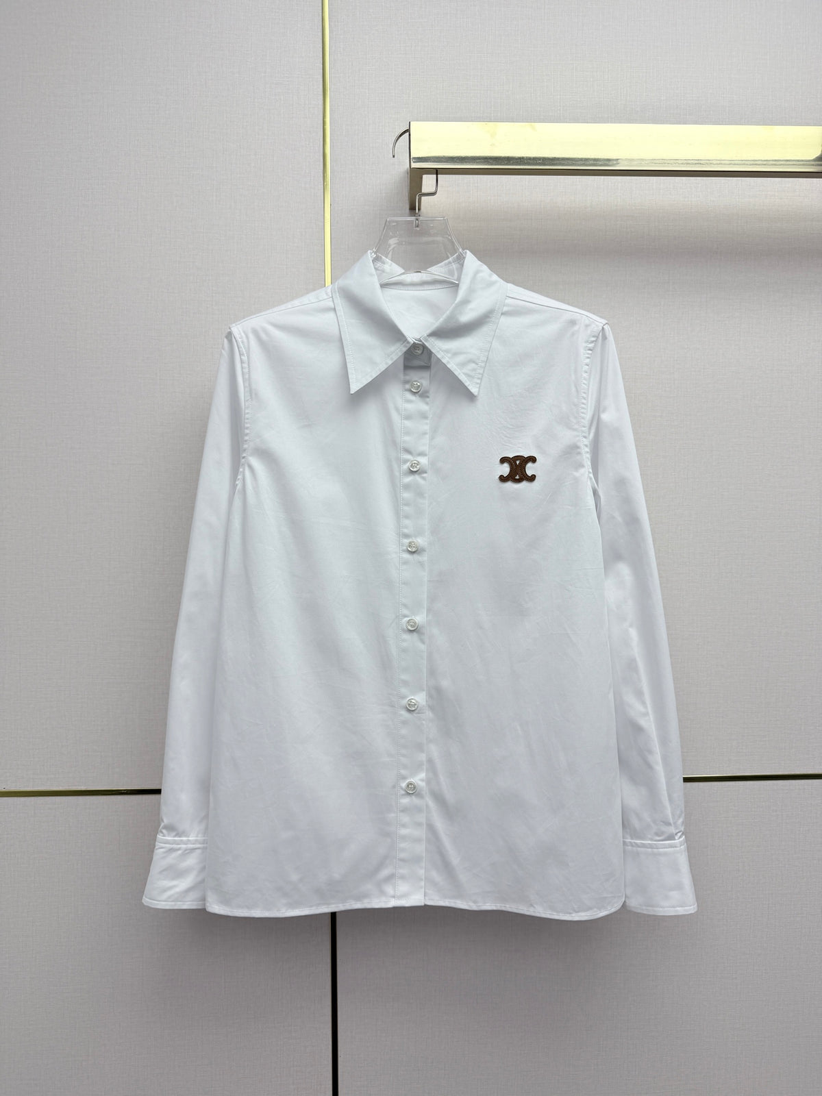 Long-sleeved shirt