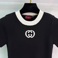 Color-blocked crew neck knit short-sleeved top