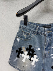 Straight-leg denim shorts with cross pattern