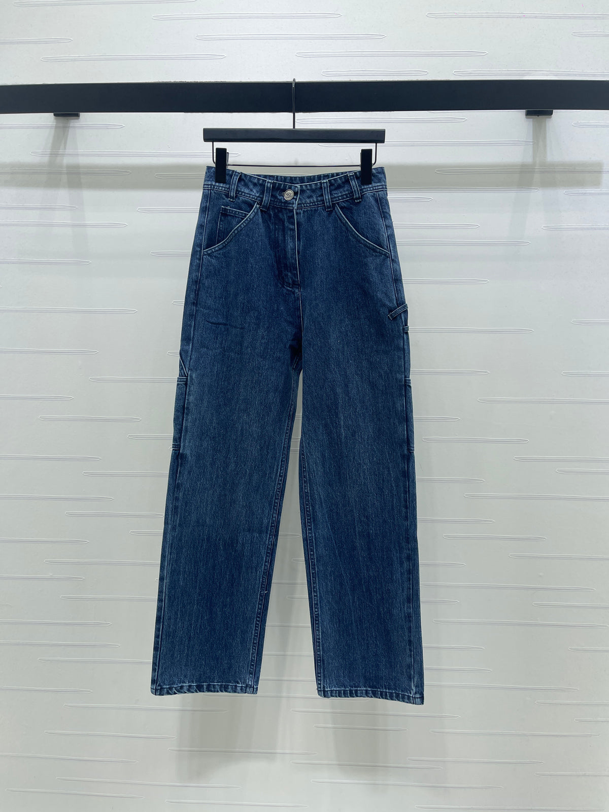 Vintage-style high-waisted jeans