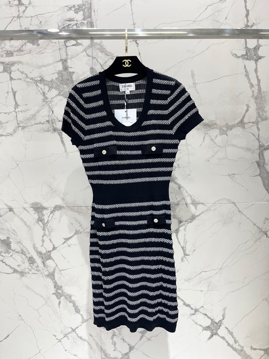 Striped, fitted, waist-cinching short pencil skirt