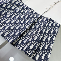 Peter Pan collar dress