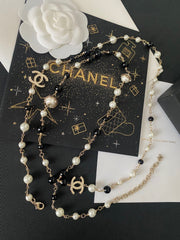 Black and white pearl letter chain sweater necklace