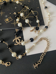 Black and white pearl letter chain sweater necklace