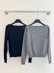 Off-the-shoulder long-sleeved knitwear