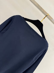 Off-the-shoulder long-sleeved knitwear