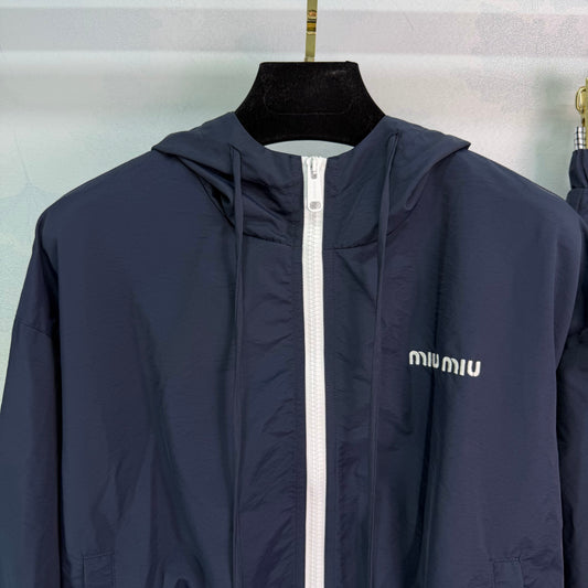 Full-width casual sportswear set