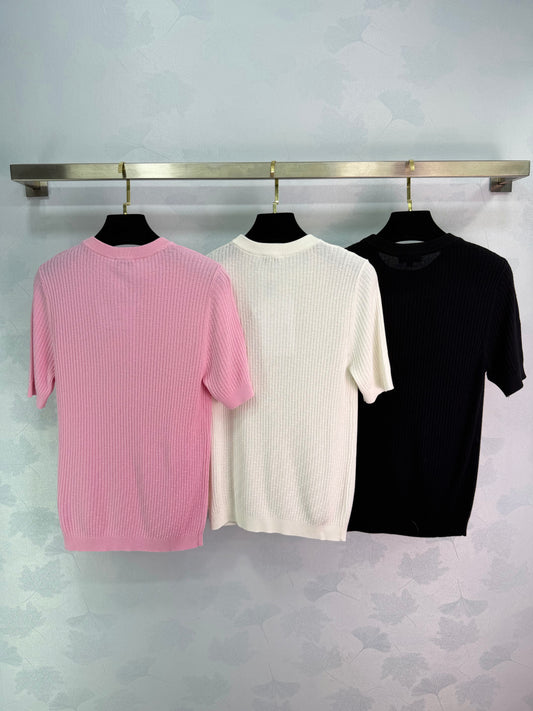 Vertical striped knit short-sleeved top