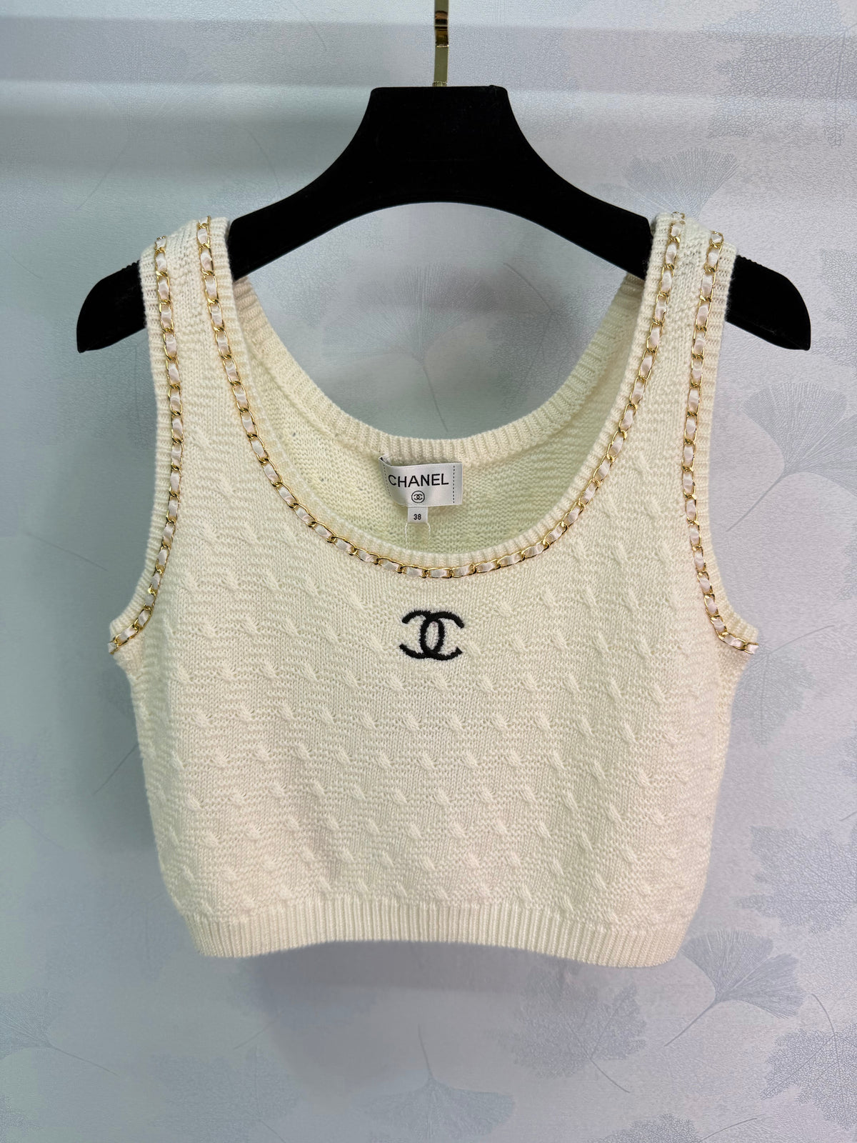 Color-blocked knit vest