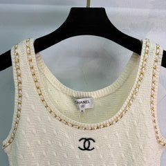 Color-blocked knit vest