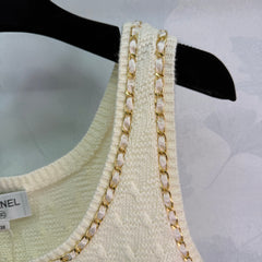 Color-blocked knit vest
