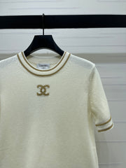 Gold-trimmed Crew Neck Knit Short-Sleeve Top