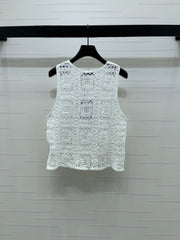 Hollow-out 3D floral knit vest