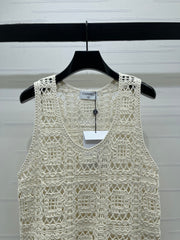 Hollow-out 3D floral knit vest