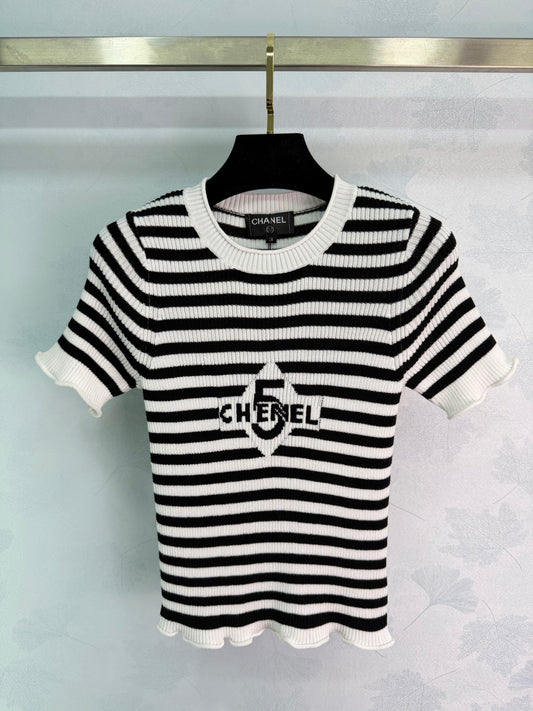 Black and white striped knit short-sleeved top