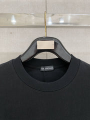 Short-sleeved crew neck T-shirt