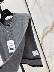 Color-blocked V-neck knit vest