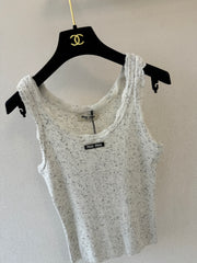 Color-blocked V-neck knit vest
