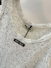 Color-blocked V-neck knit vest