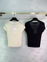 V-neck knit short-sleeved top