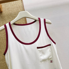 Burgundy color-blocked crew neck sleeveless vest