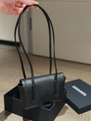 Long shoulder strap underarm bag
