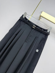 Pleated wide-leg pants