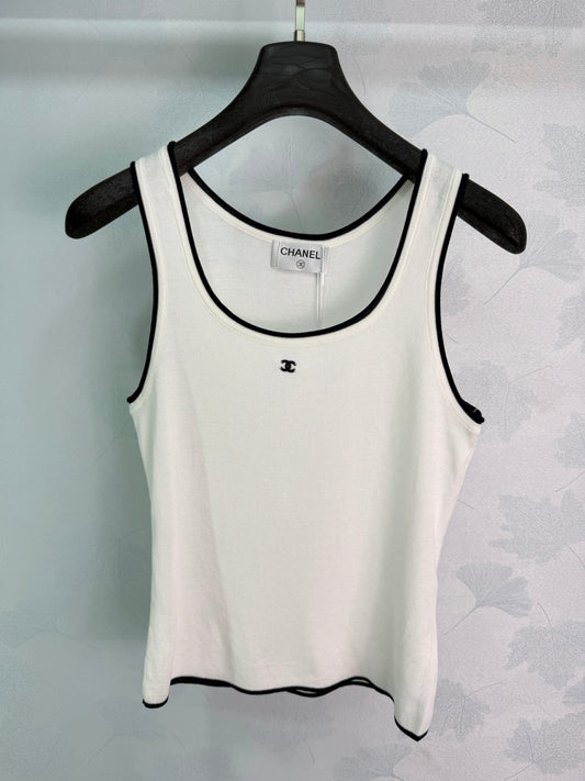 New Knitted Vest