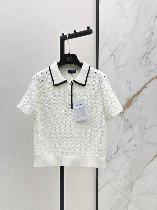 Youthful Collared Knit Sweater