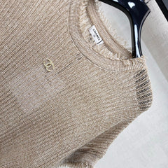 Raw-edged short-sleeved knit top