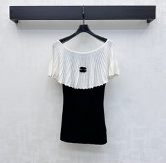 Black and white color-blocked knitwear