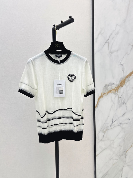 Color-Block Trimmed Crewneck Knit Top