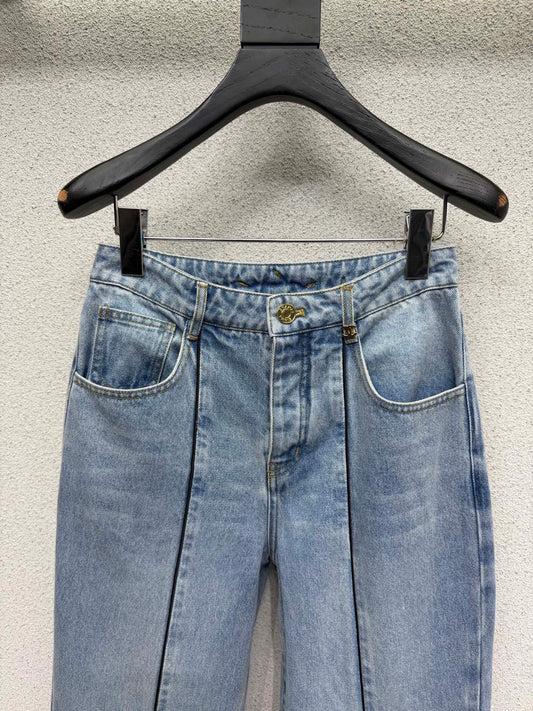 Straight-leg jeans