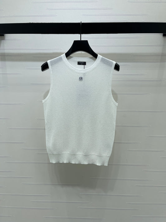 Sequined Crew Neck Knit vest