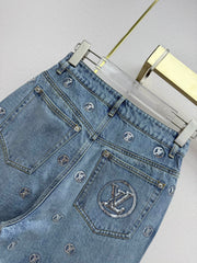 Back pocket rhinestone jeans