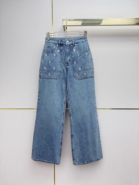 Back pocket rhinestone jeans
