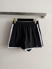 Black and white color-blocked short