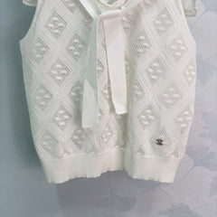 White knit vest