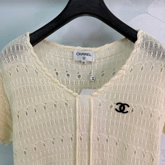Off-white openwork knit short-sleeved top