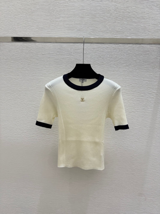 Color-blocked minimalist round neck knit short-sleeved top