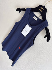 sleeveless knitwear