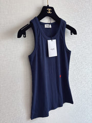 sleeveless knitwear