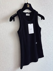 sleeveless knitwear