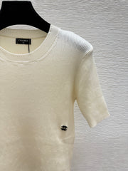 simple round neck knit short-sleeved top