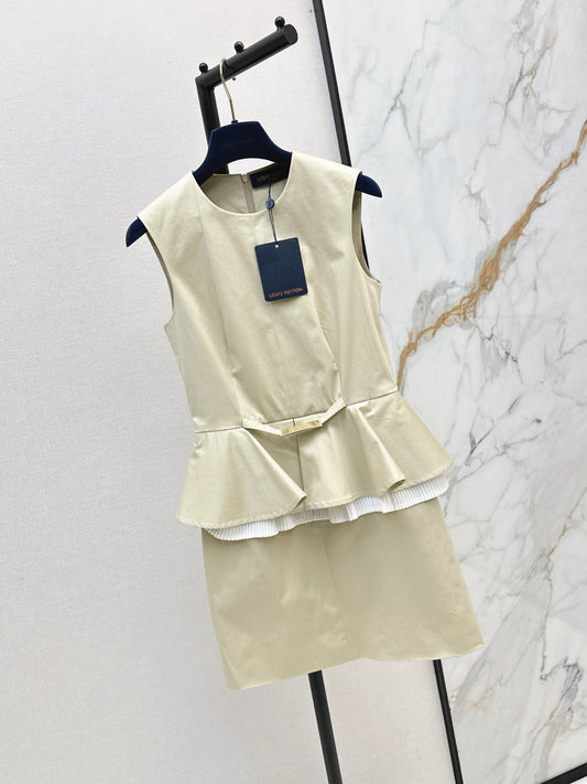 Sleeveless dress with a "faux-layered" design