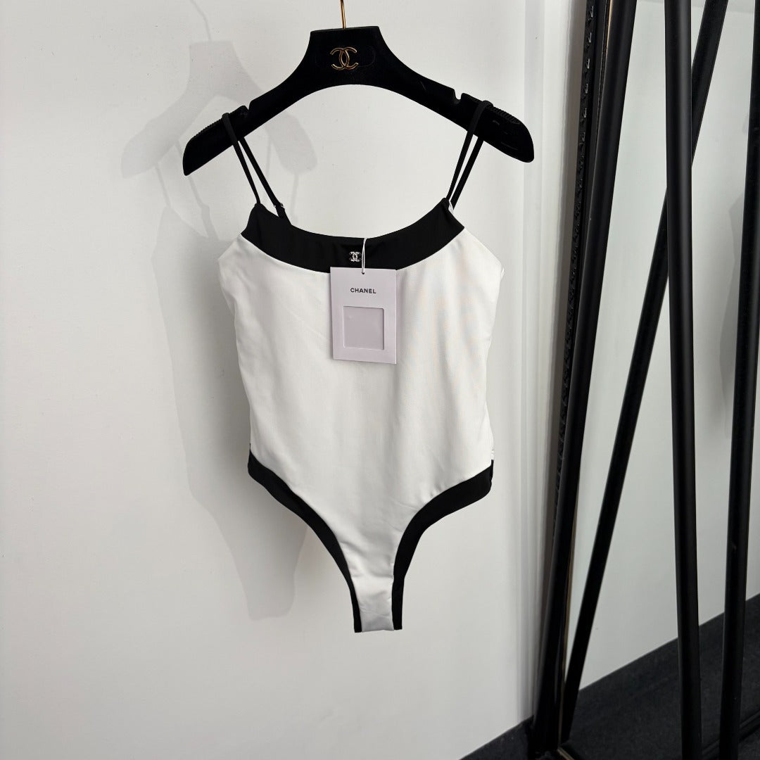 Black and white color-block halter one-piece swimsuit