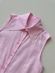 Minimalist French-style sleeveless shirt