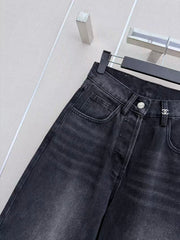 High-waisted wide-leg jeans
