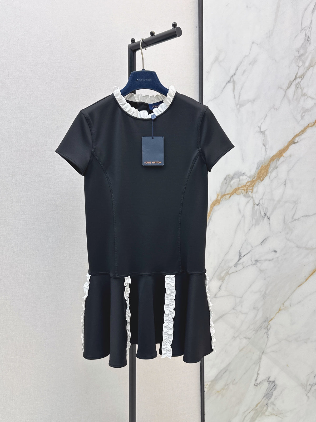 Lettuce-edge panelled dress